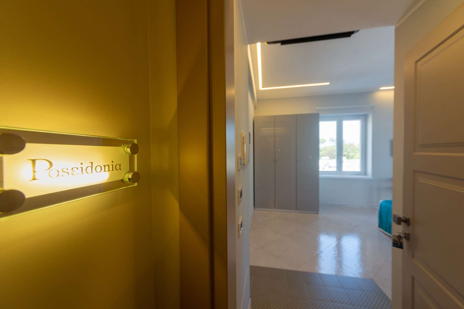 Camera Poseidonia - ingresso